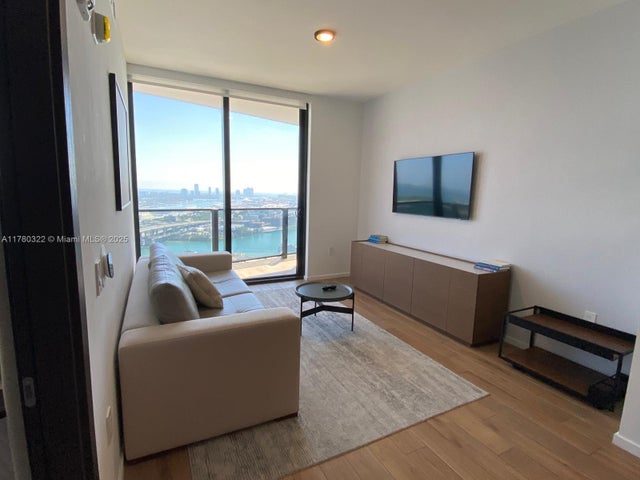 1 of 23 - 398 Ne 5th St 2910, Miami, FL