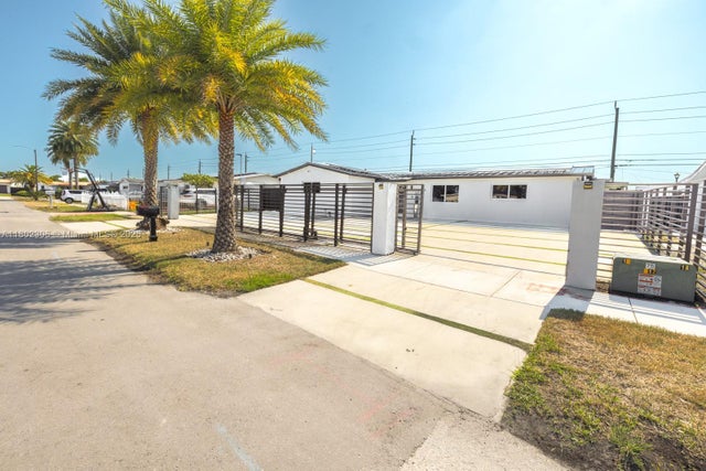 1 of 34 - 18250 Nw 86th Ave, Hialeah, FL