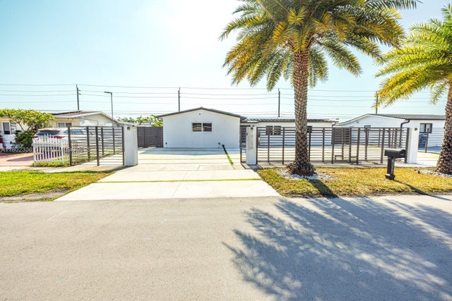 3 of 34 - 18250 Nw 86th Ave, Hialeah, FL