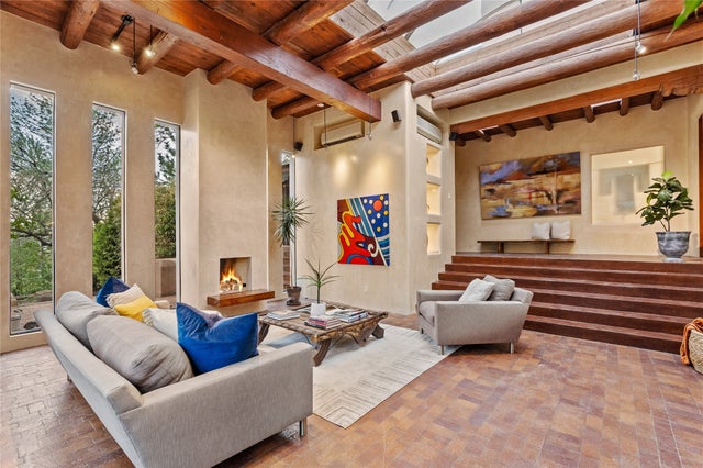 172 Vaquero Road, Santa Fe
