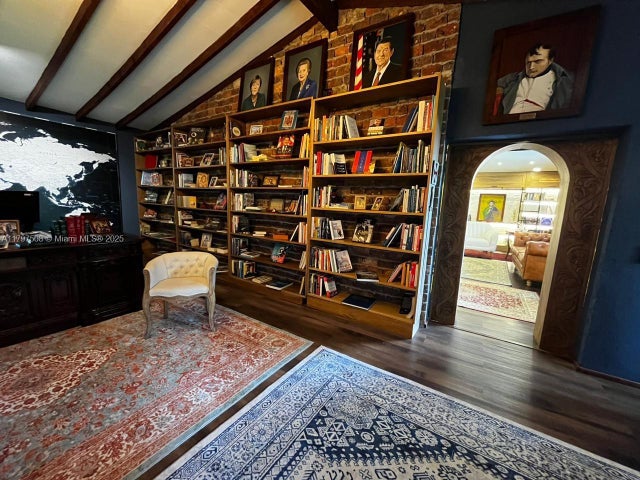 5 of 74 - 123 El Retiro, ,