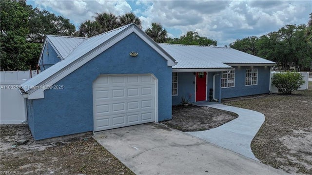 1 of 23 - 4002 Cascade Lane, La Belle, FL