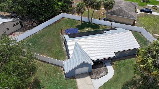 2 of 23 - 4002 Cascade Lane, La Belle, FL