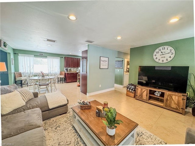 5 of 23 - 4002 Cascade Lane, La Belle, FL