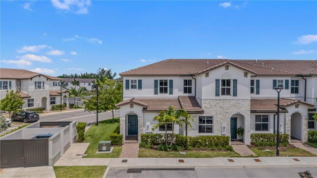 3 of 42 - 12130 Nw 23rd Ct, Miami, FL