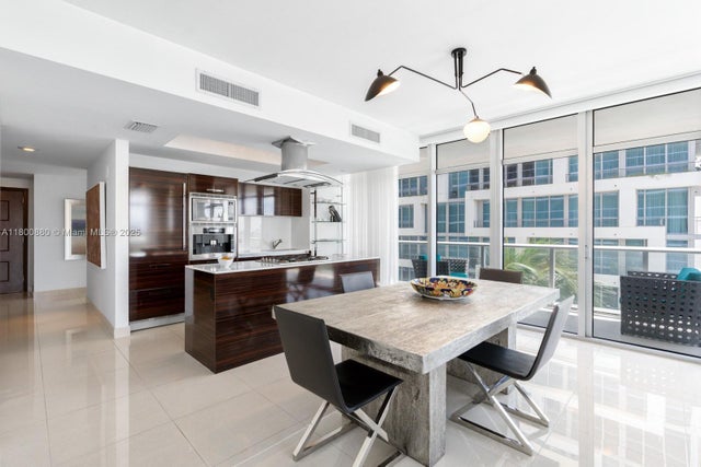 4 of 39 - 3737 Collins Ave S-503, Miami Beach, FL