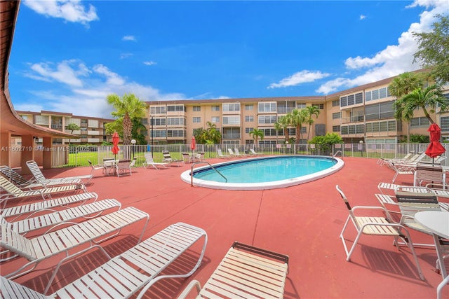 4 of 31 - 3061 Nw 47th Ter 228b, Lauderdale Lakes, FL