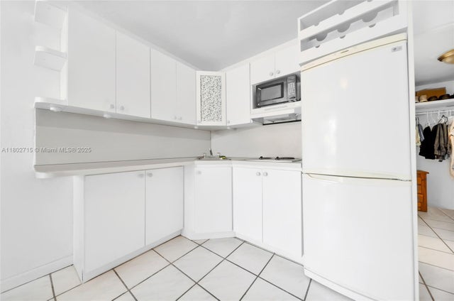 4 of 17 - 6484 Indian Creek Dr 202, Miami Beach, FL