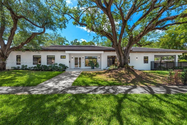 1 of 39 - 2060 Ne 198, Miami, FL