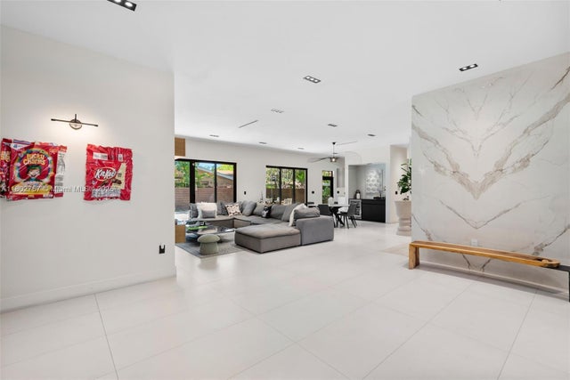 5 of 39 - 2060 Ne 198, Miami, FL