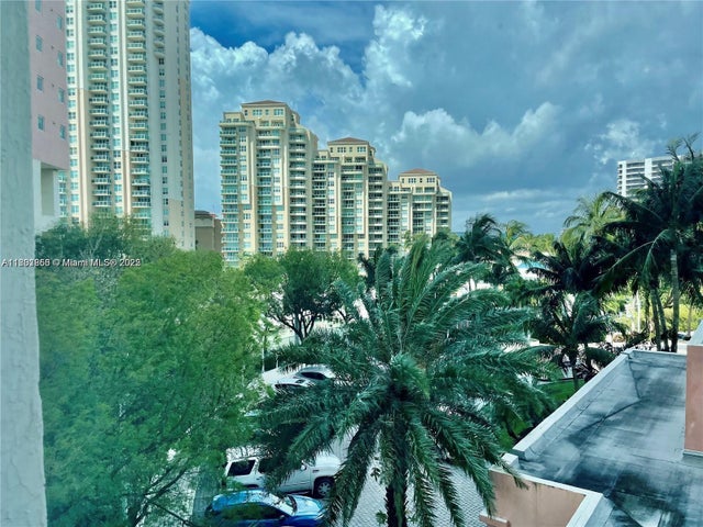 4 of 48 - 3370 Hidden Bay Dr 510, Aventura, FL