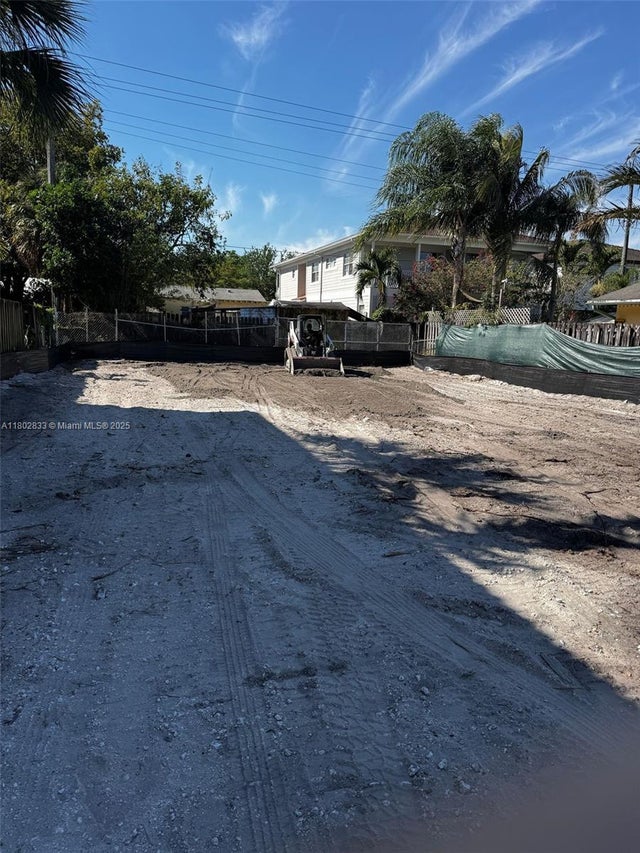 1 of 11 - 214/216 Sw 9th St, Fort Lauderdale, FL