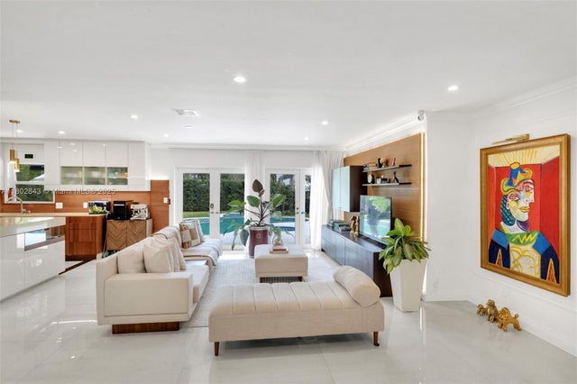 2 of 39 - 726 Ne 17th Way, Fort Lauderdale, FL