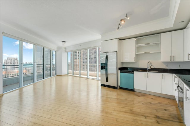 4 of 17 - 60 Sw 13th St 2100, Miami, FL