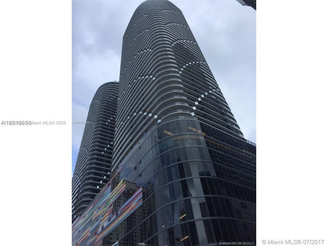 1 of 28 - 55 Sw 9th St 3409, Miami, FL