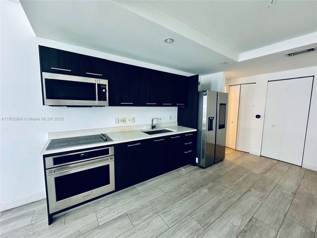 2 of 28 - 55 Sw 9th St 3409, Miami, FL