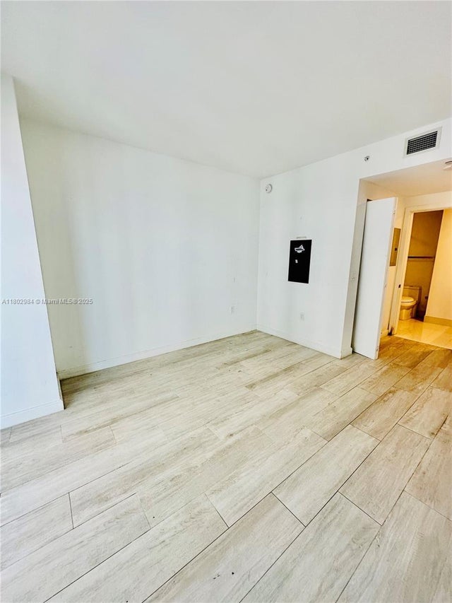 4 of 28 - 55 Sw 9th St 3409, Miami, FL