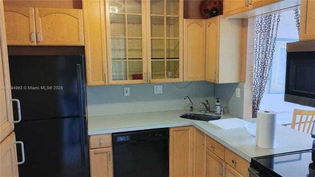 2 of 13 - 2101 Atlantic Shores Blvd 415, Hallandale Beach, FL