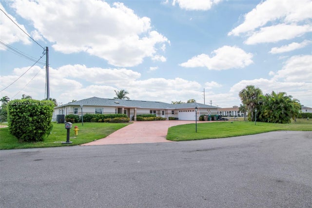 2 of 61 - 3528 Se 16th Pl, Cape Coral, FL