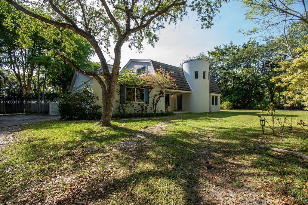10900 Sw 90th Ave, Miami