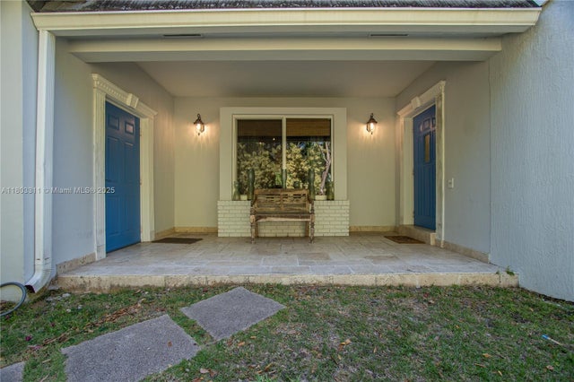 4 of 29 - 10900 Sw 90th Ave, Miami, FL