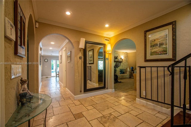 5 of 29 - 10900 Sw 90th Ave, Miami, FL