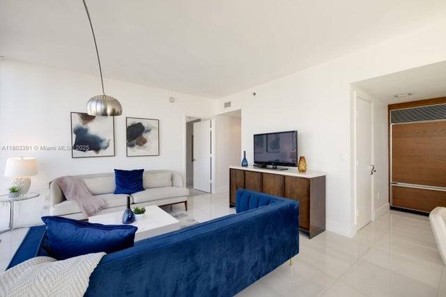 2 of 15 - 485 Brickell Ave 3504, Miami, FL