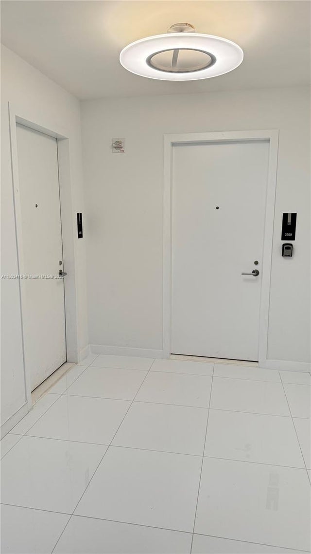 2 of 23 - 851 Ne 1st Ave 3700, Miami, FL
