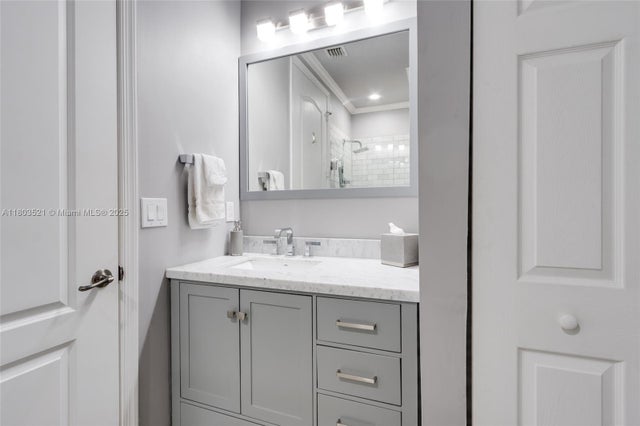4 of 29 - 240 Sw 14th Ave 240, Fort Lauderdale, FL