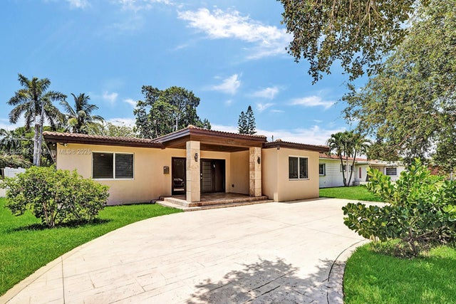 1 of 36 - 1318 Washington St, Hollywood, FL