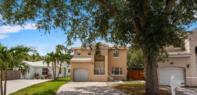 1 of 32 - 6800 Bayfront Circle, Margate, FL