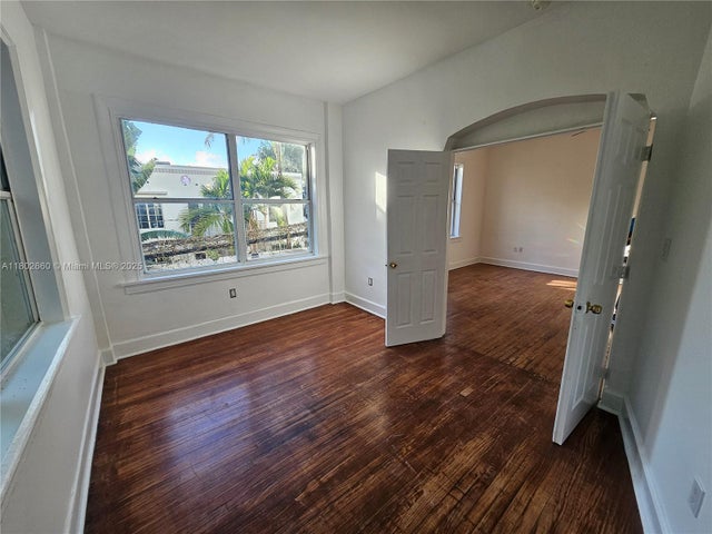 5 of 28 - 900 16th St 207, Miami Beach, FL
