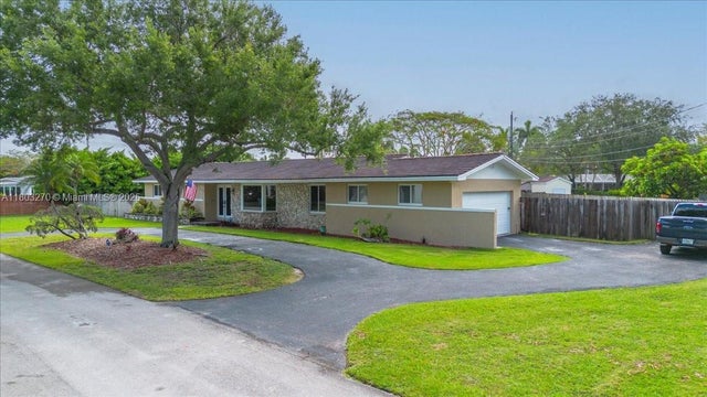 3 of 57 - 9750 Sw 143rd Dr, Miami, FL