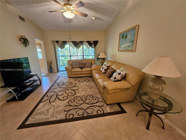 5 of 30 - 1301 Sabal Ridge Cir G, Palm Beach Gardens, FL