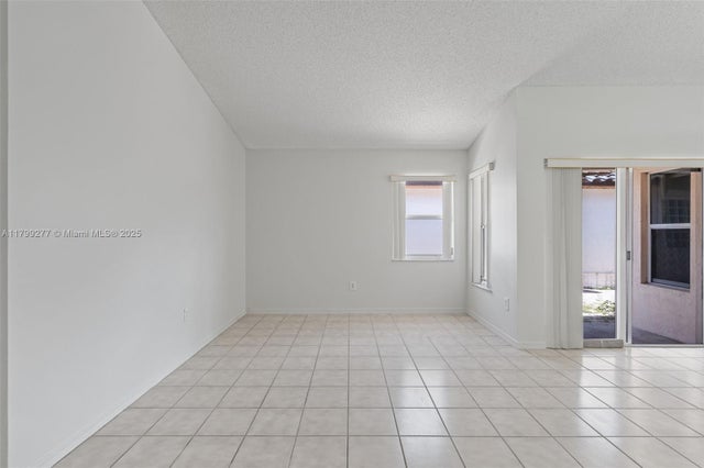5 of 37 - 14202 Sw 151st Ct, Miami, FL