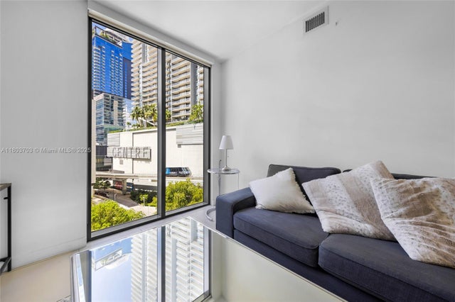 31 Se 6th St 907, Miami