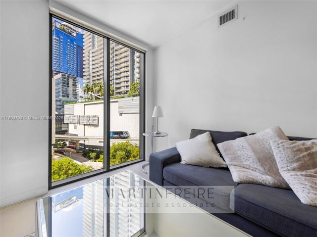 3 of 46 - 31 Se 6th St 907, Miami, FL