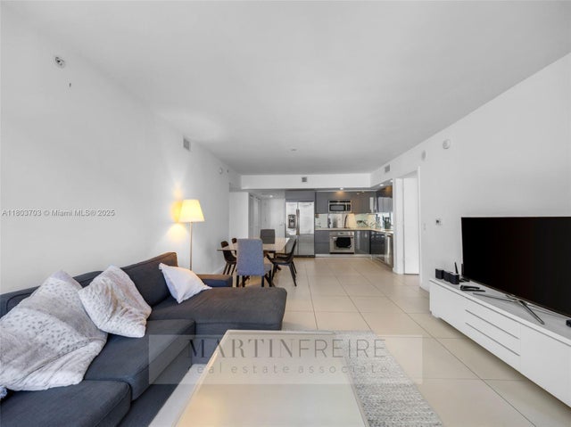 5 of 46 - 31 Se 6th St 907, Miami, FL