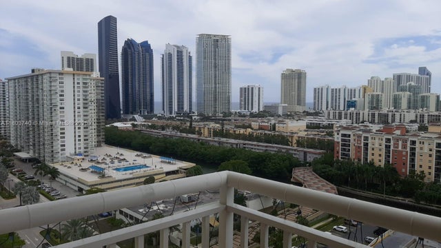 1 of 35 - 251 174th St 1711, Sunny Isles Beach, FL