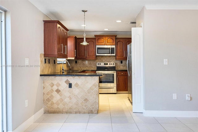 5 of 51 - 10504 Sw 161st Pl, Miami, FL
