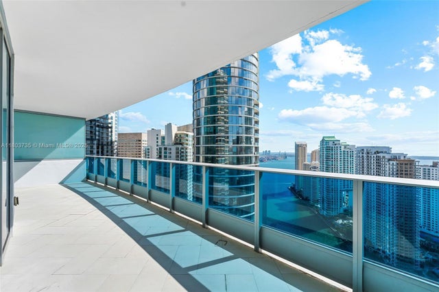 3 of 17 - 200 Biscayne Boulevard Way 4005, Miami, FL