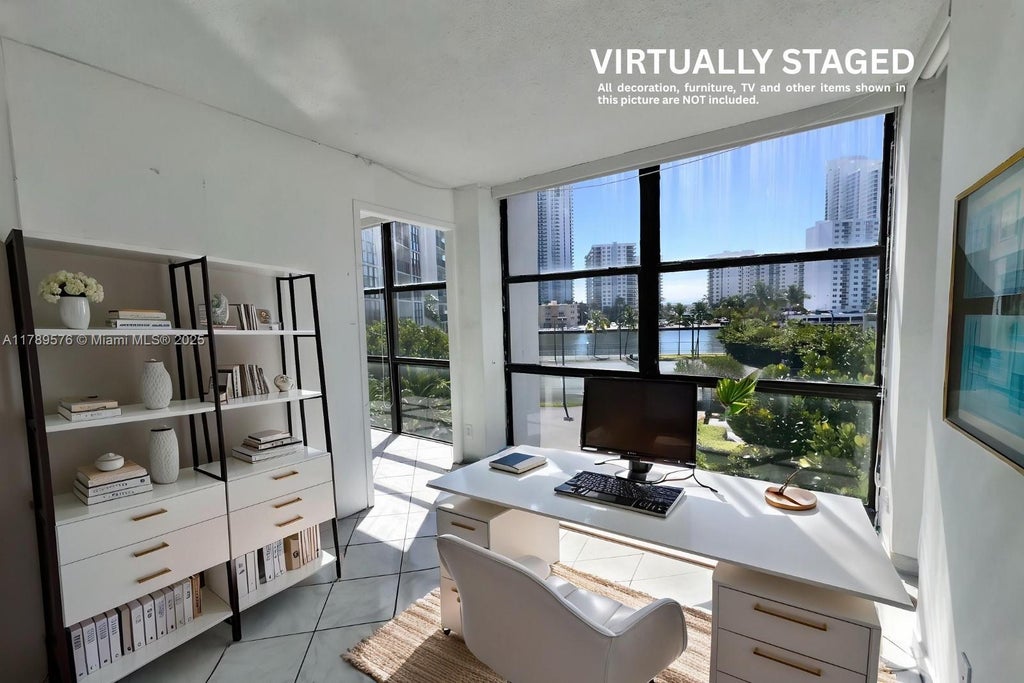 1000 Parkview Dr 424, Hallandale Beach