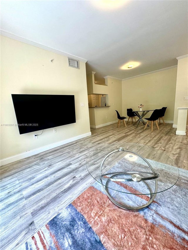 4 of 14 - 17150 N Bay Rd 2419, Sunny Isles Beach, FL