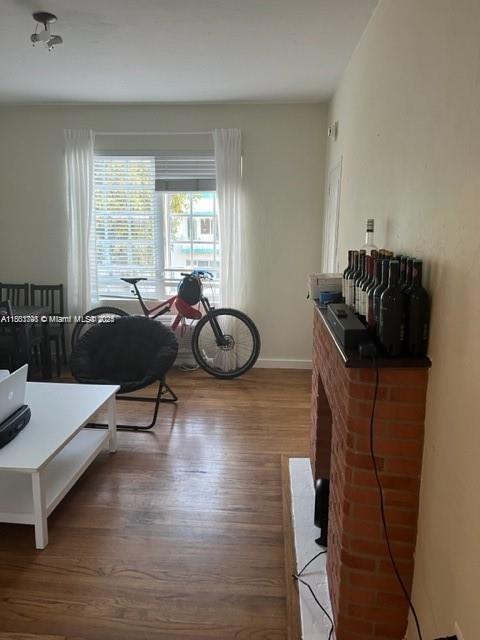 2 of 7 - 741 15th St 8, Miami Beach, FL