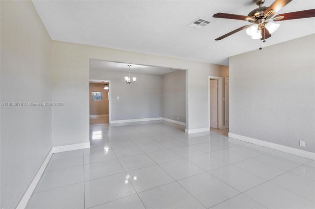 4 of 30 - 3271 Auburn Blvd, Fort Lauderdale, FL