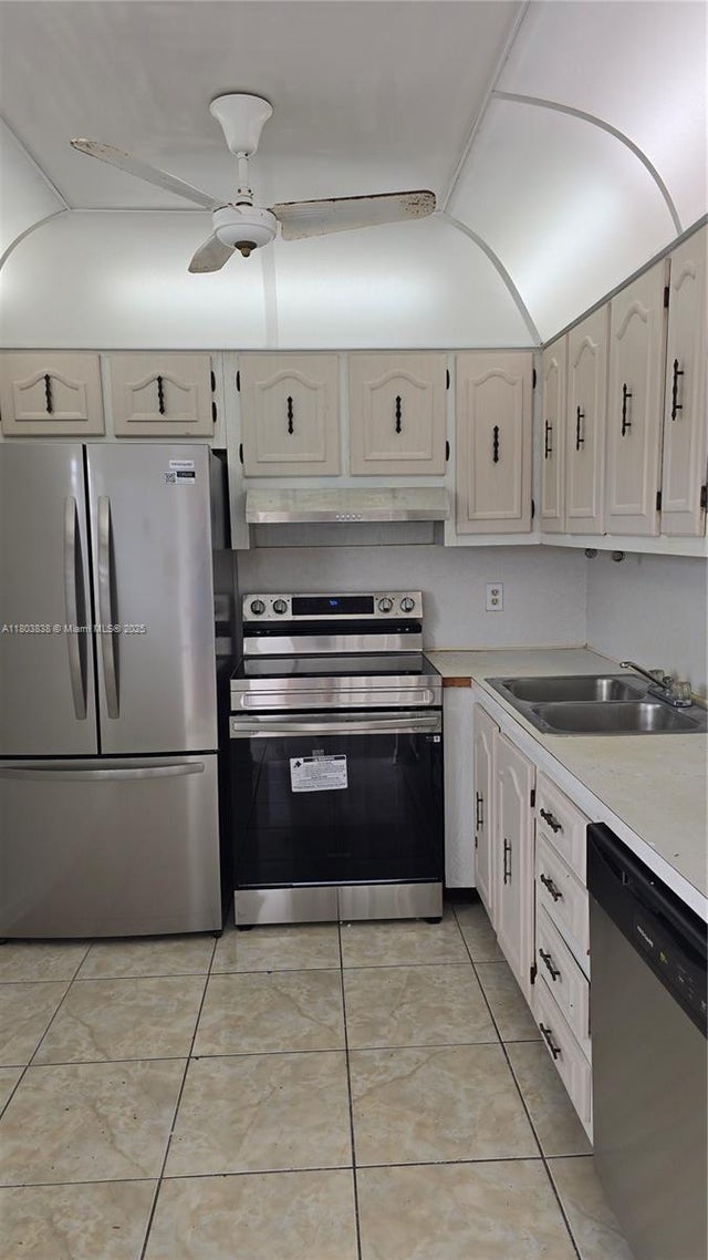 5 of 28 - 2520 Ne 1st Ct 406, Boynton Beach, FL
