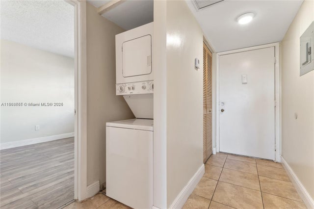 4 of 11 - 880 Ne 207th Ter 202-10, Miami, FL