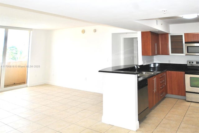 4 of 19 - 3232 Sw 22nd Ter 1008, Miami, FL