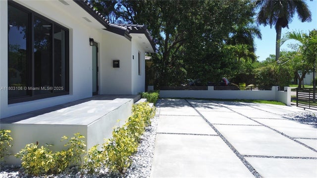 4 of 50 - 5741 Sw 13th St, Miami, FL