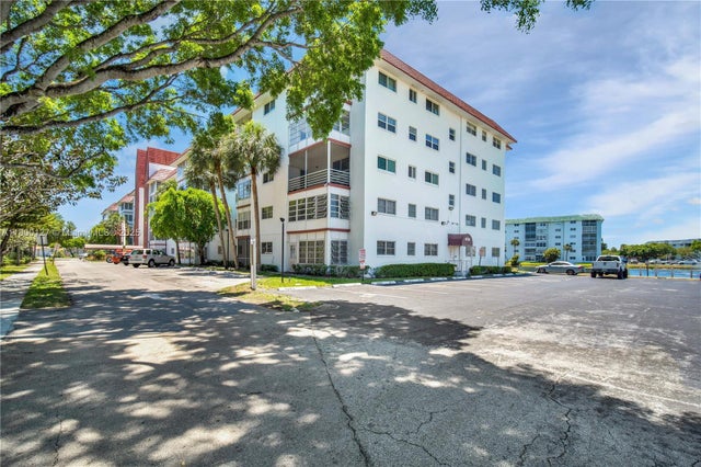 1 of 27 - 4750 Nw 22nd Ct 518, Lauderhill, FL